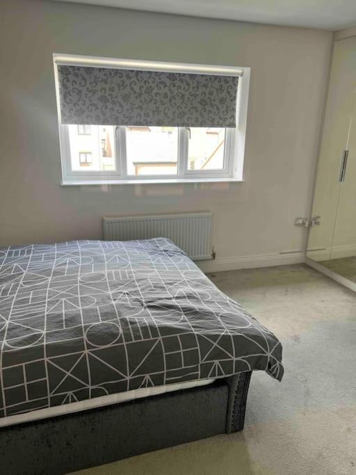 Tasteful Furnished Modern 3 Bedroom Detached * Watford (Hertfordshire)