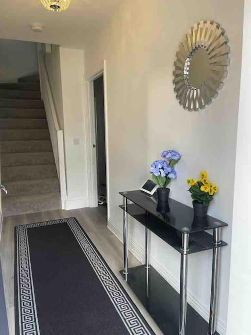 Holiday home Tasteful Furnished Modern 3 Bedroom Detached *